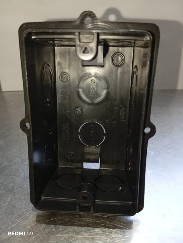 Caja Rectangular 5x10 PVC Negra Luxom